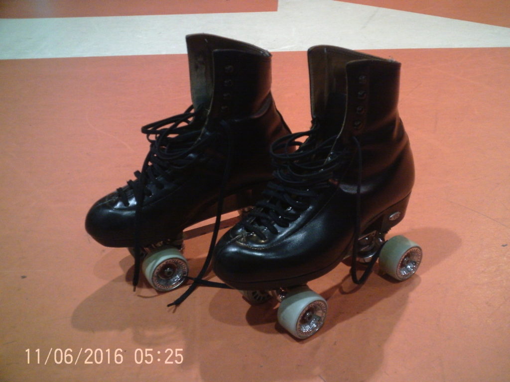 ローラースケート靴